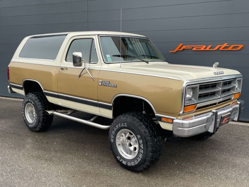 Occasion Dodge Ram charger 4x4  v8 4x4 170 cv 1986 Vaulcuse - JFAuto  vente de véhicules d'occasion.