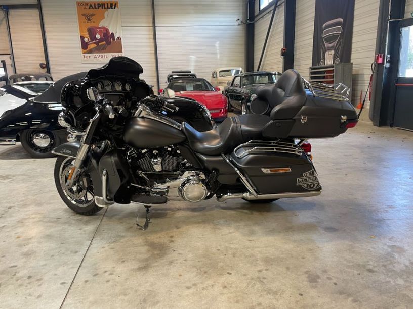 Occasion HARLEY-DAVIDSON ELECTRA GLIDE 2017 Vaucluse 84