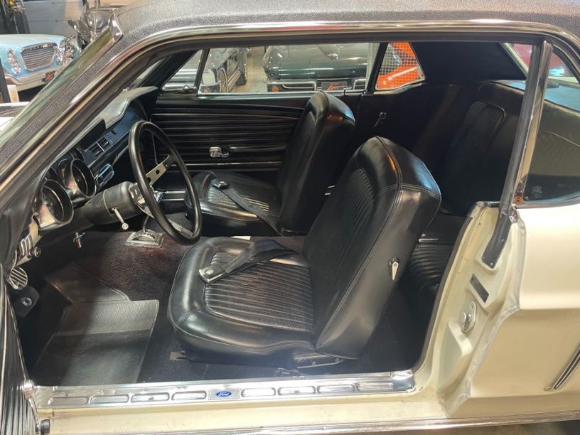 Occasion FORD MUSTANG 68 TOIT VINYL 1968 Vaucluse 84